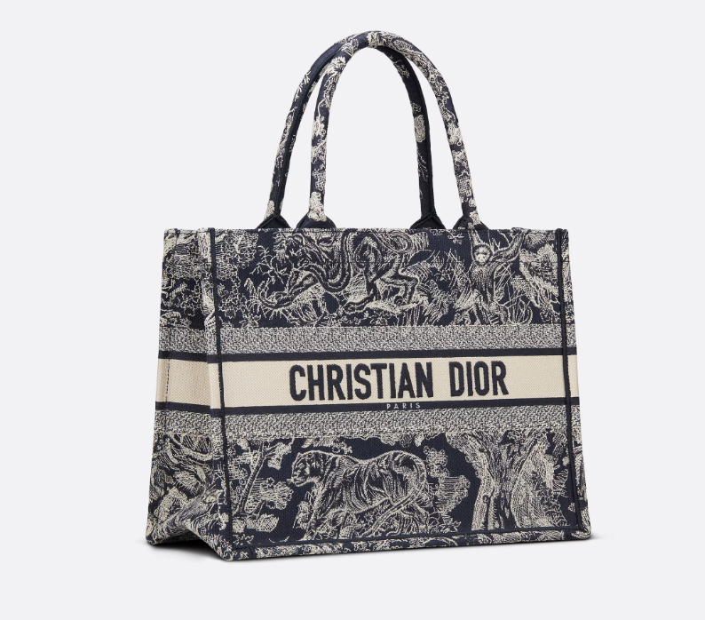 d medium book tote size : 36 x 27.5 x 16.5 cm d medium book tote size : 36 x 27.5 x 16.5 cm