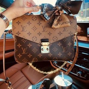 import placeholder for v00000413