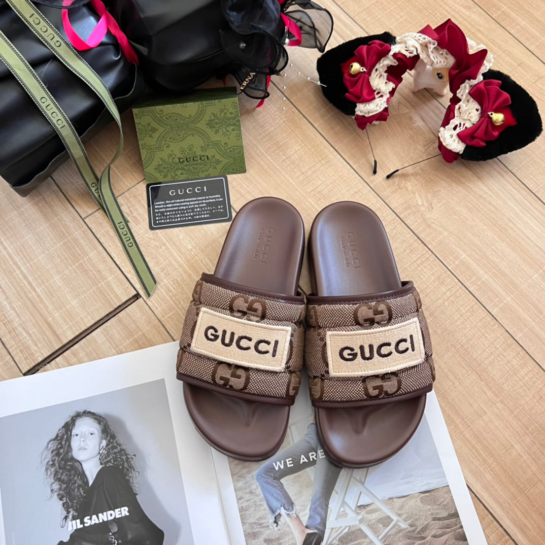 embroidery vintage embossed slippers