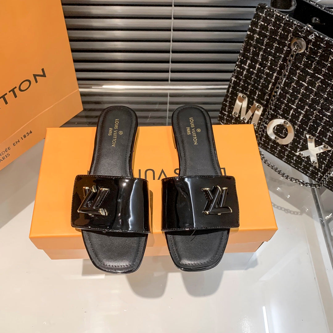 new embossed diamond velcro flat slippers new embossed diamond velcro flat slippers