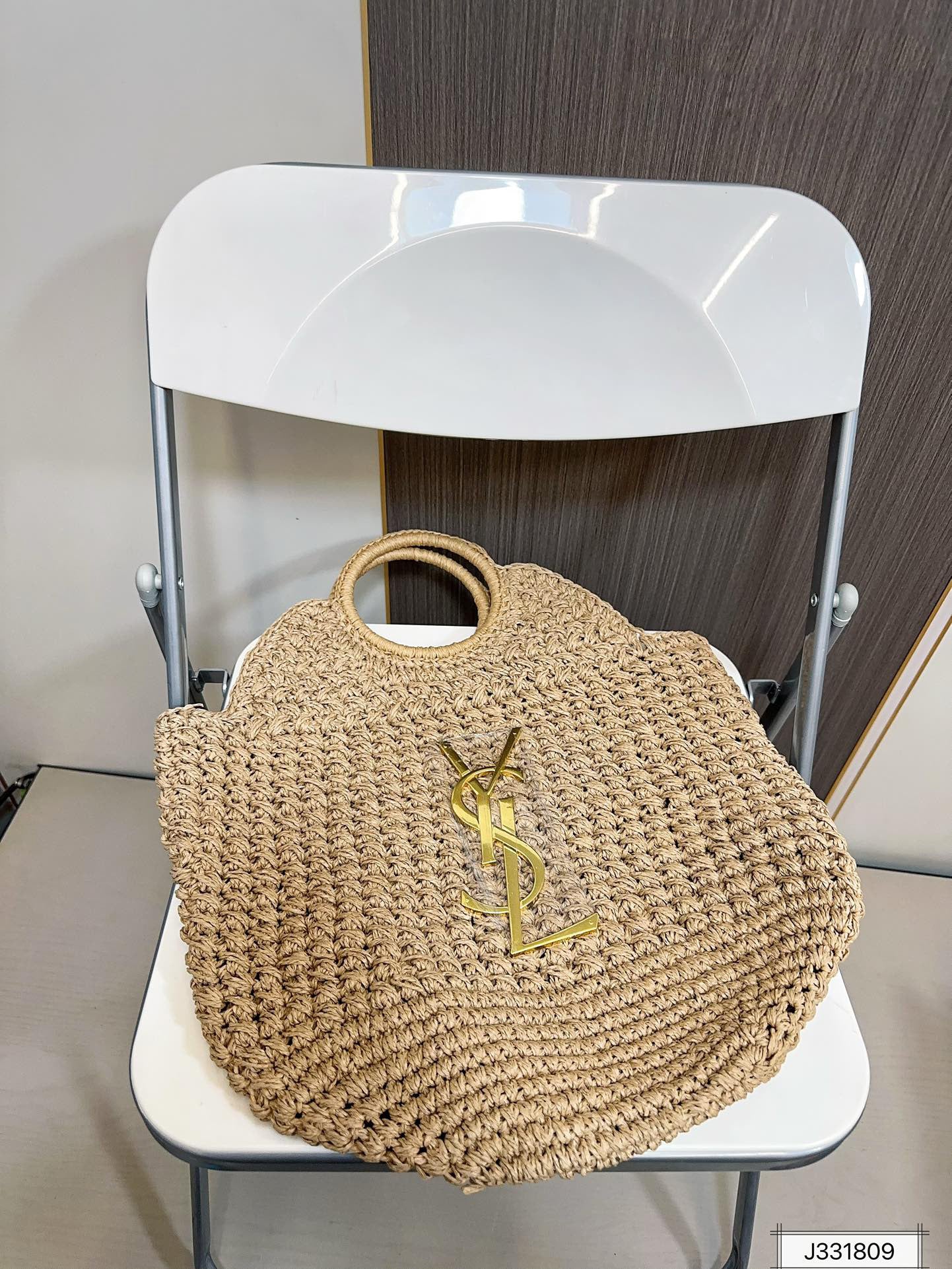 yves saint laurent (ysl)louis vuitton (lv) saint laurent summer raffia tote bag 41x37cm yves saint laurent (ysl)louis vuitton (lv) saint laurent summer raffia tote bag 41x37cm