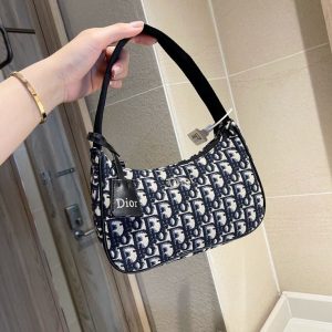 import placeholder for v00000426