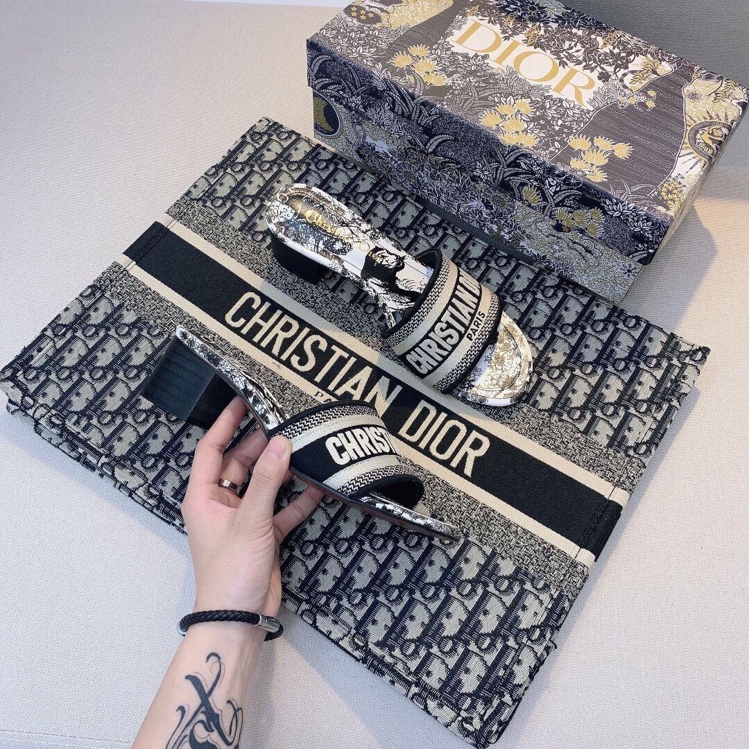 embroidered block heel slippers embroidered block heel slippers