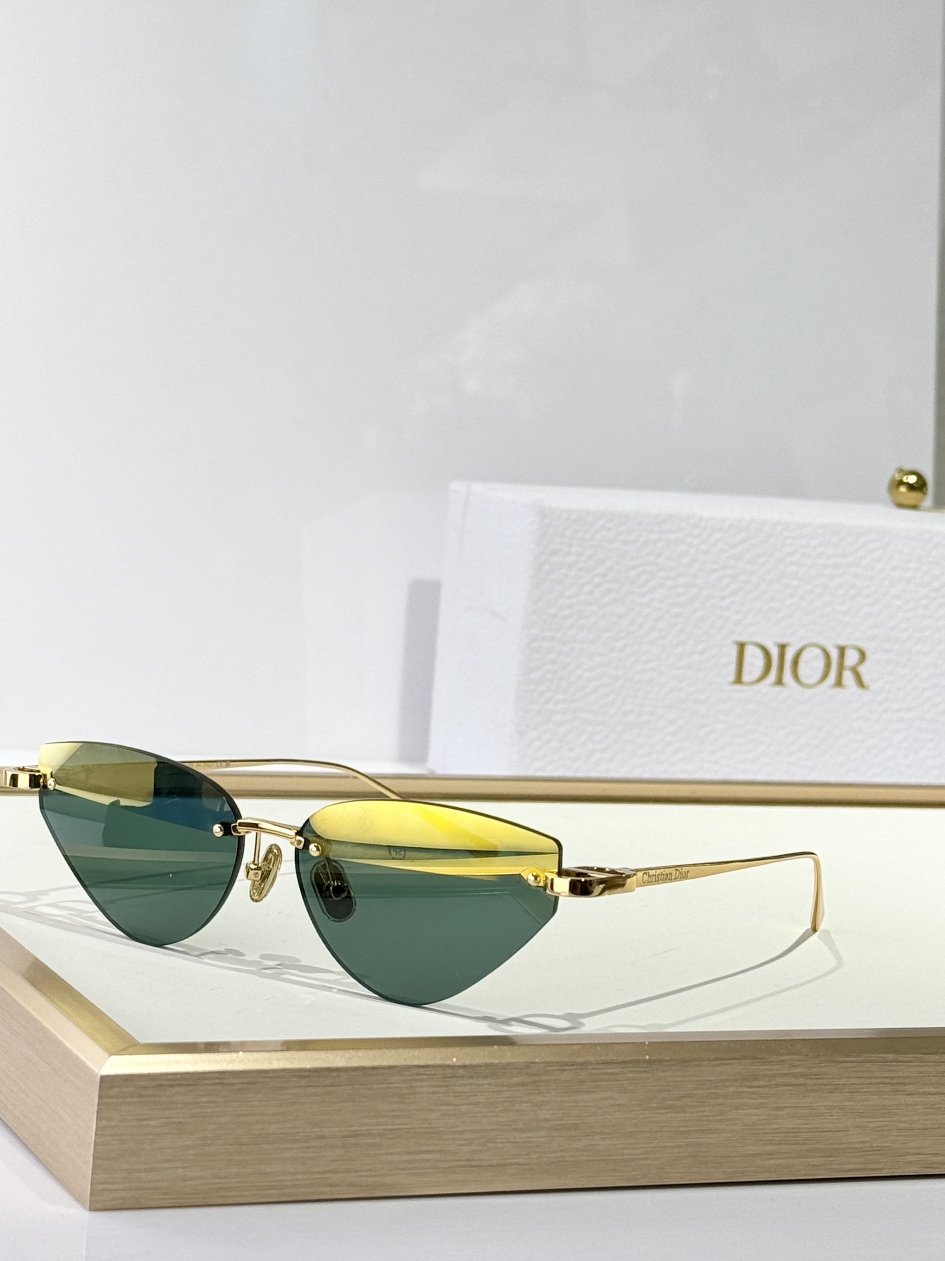 di*r eyewear size: 57 14 135 di*r eyewear size: 57 14 135