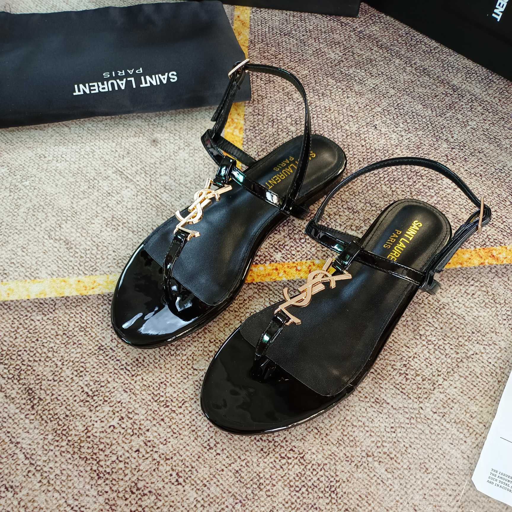 logo embellished leather slingback sandals