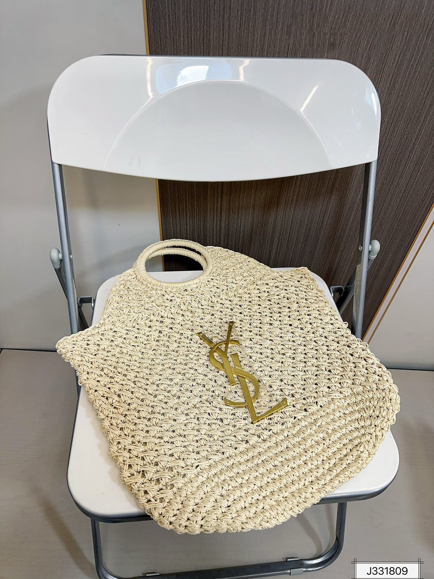 yves saint laurent (ysl)louis vuitton (lv) saint laurent summer raffia tote bag 41x37cm yves saint laurent (ysl)louis vuitton (lv) saint laurent summer raffia tote bag 41x37cm