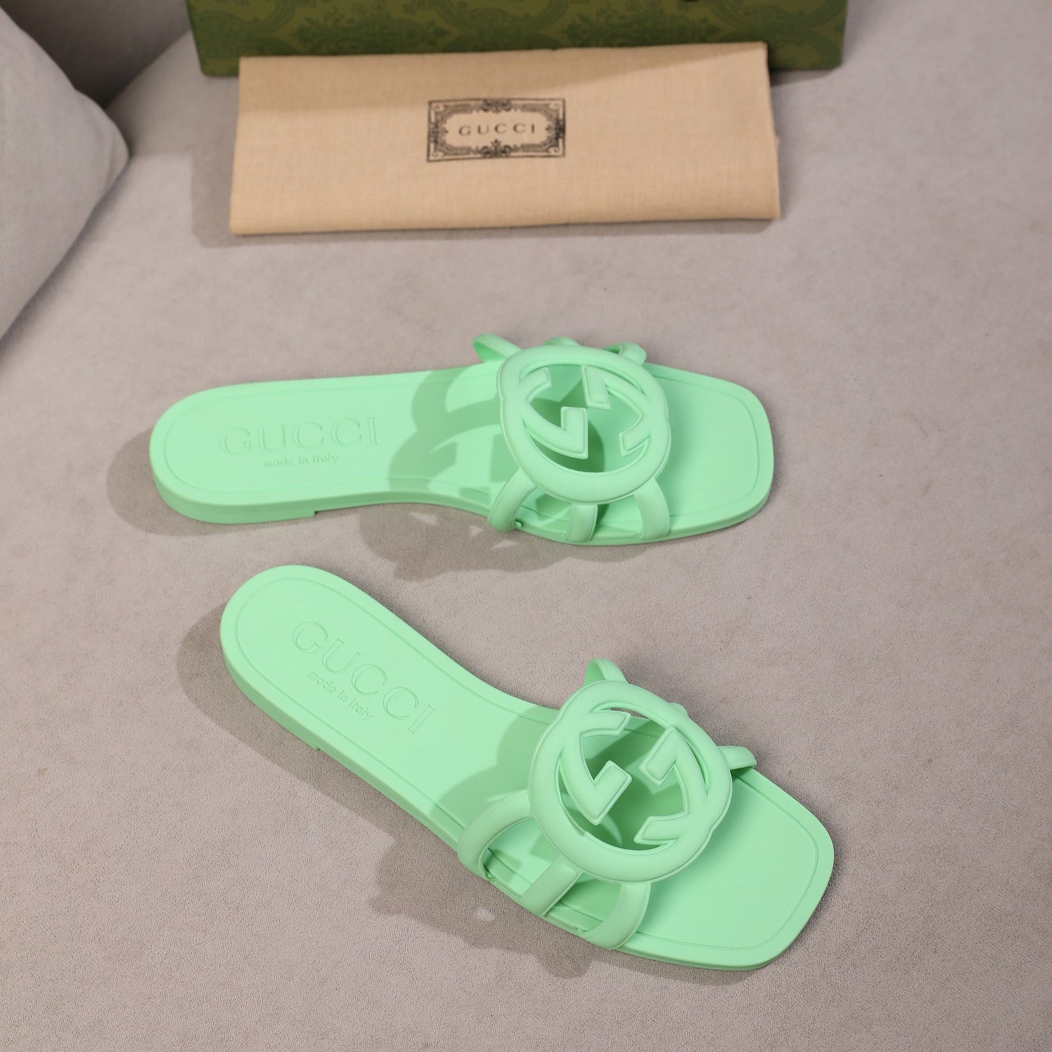 women's interlocking dioruble g slippers women's interlocking dioruble g slippers