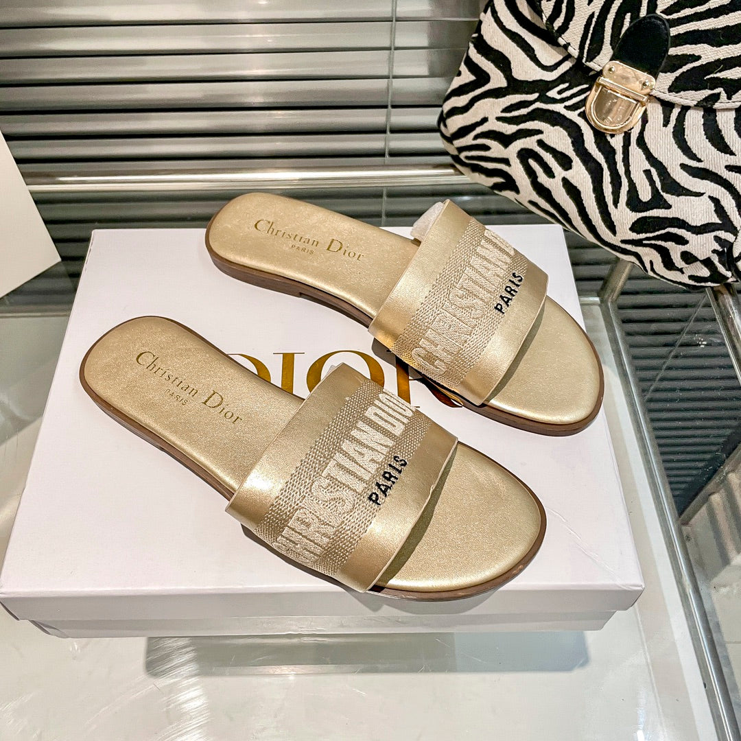 solid colors calfskin and embroidered cotton slippers solid colors calfskin and embroidered cotton slippers