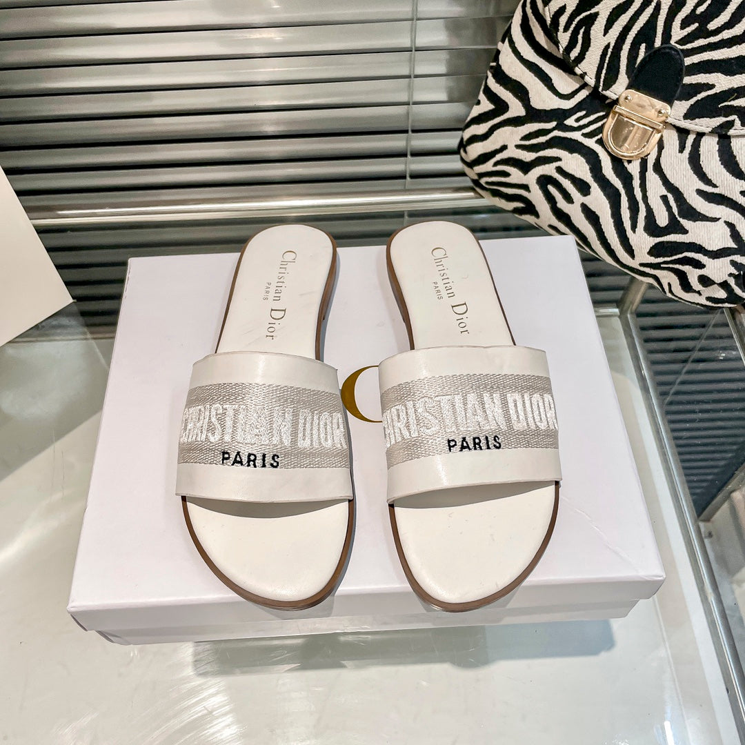 solid colors calfskin and embroidered cotton slippers solid colors calfskin and embroidered cotton slippers