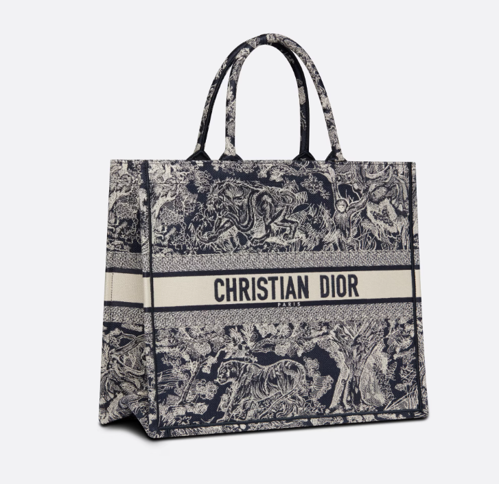 d medium book tote size : 36 x 27.5 x 16.5 cm d medium book tote size : 36 x 27.5 x 16.5 cm