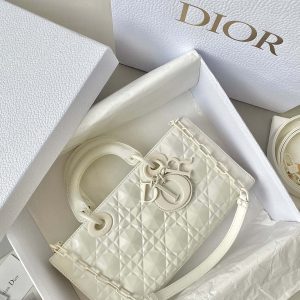 import placeholder for v00001235