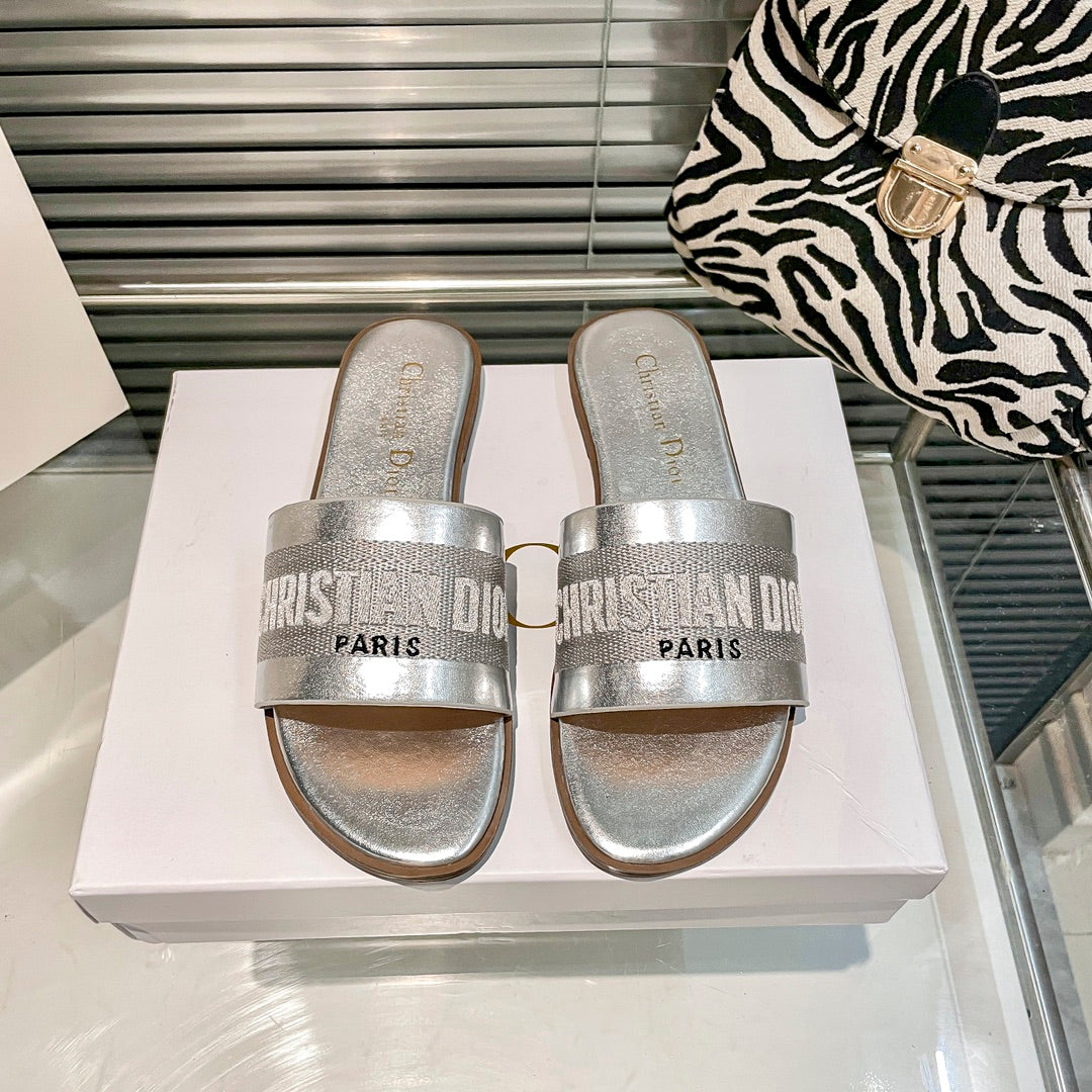 solid colors calfskin and embroidered cotton slippers solid colors calfskin and embroidered cotton slippers