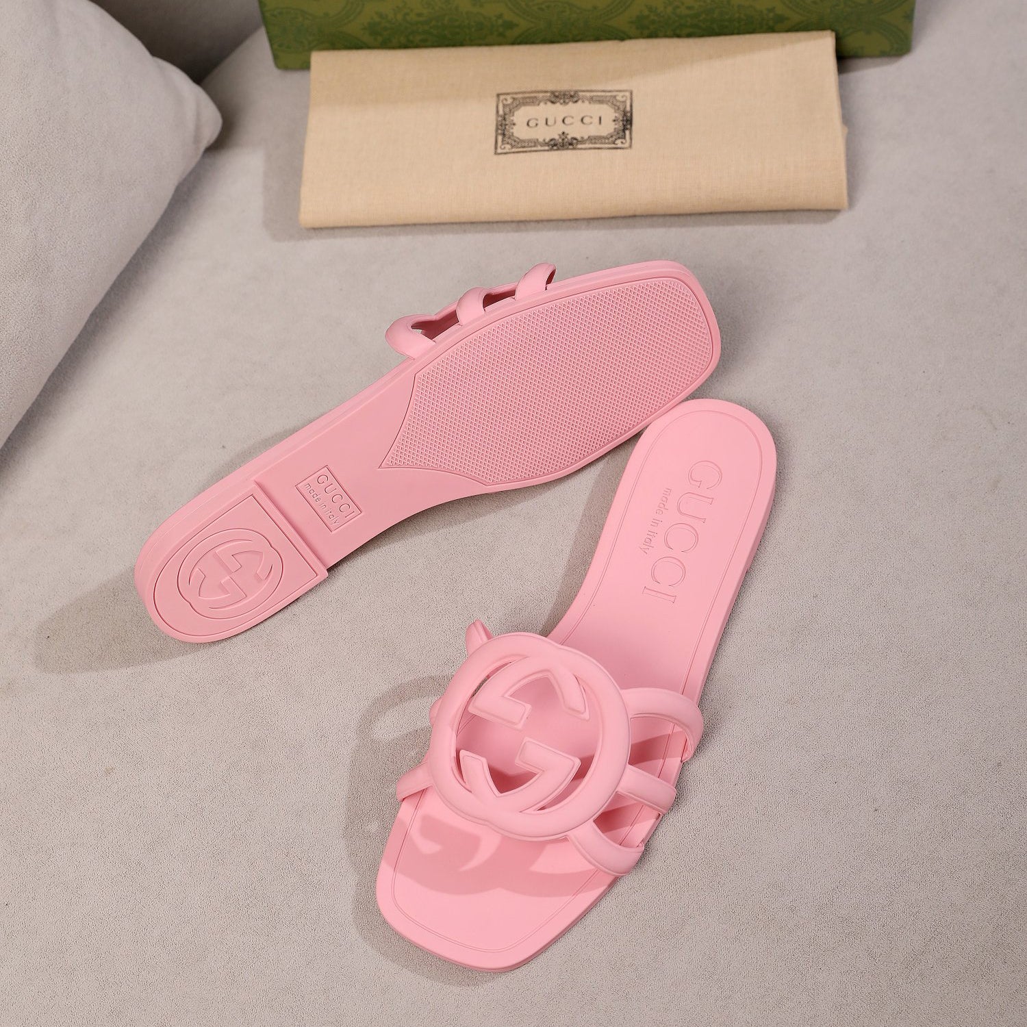 women's interlocking dioruble g slippers women's interlocking dioruble g slippers