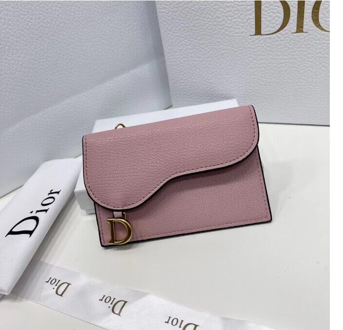 d saddle flap card holder d saddle flap card holder