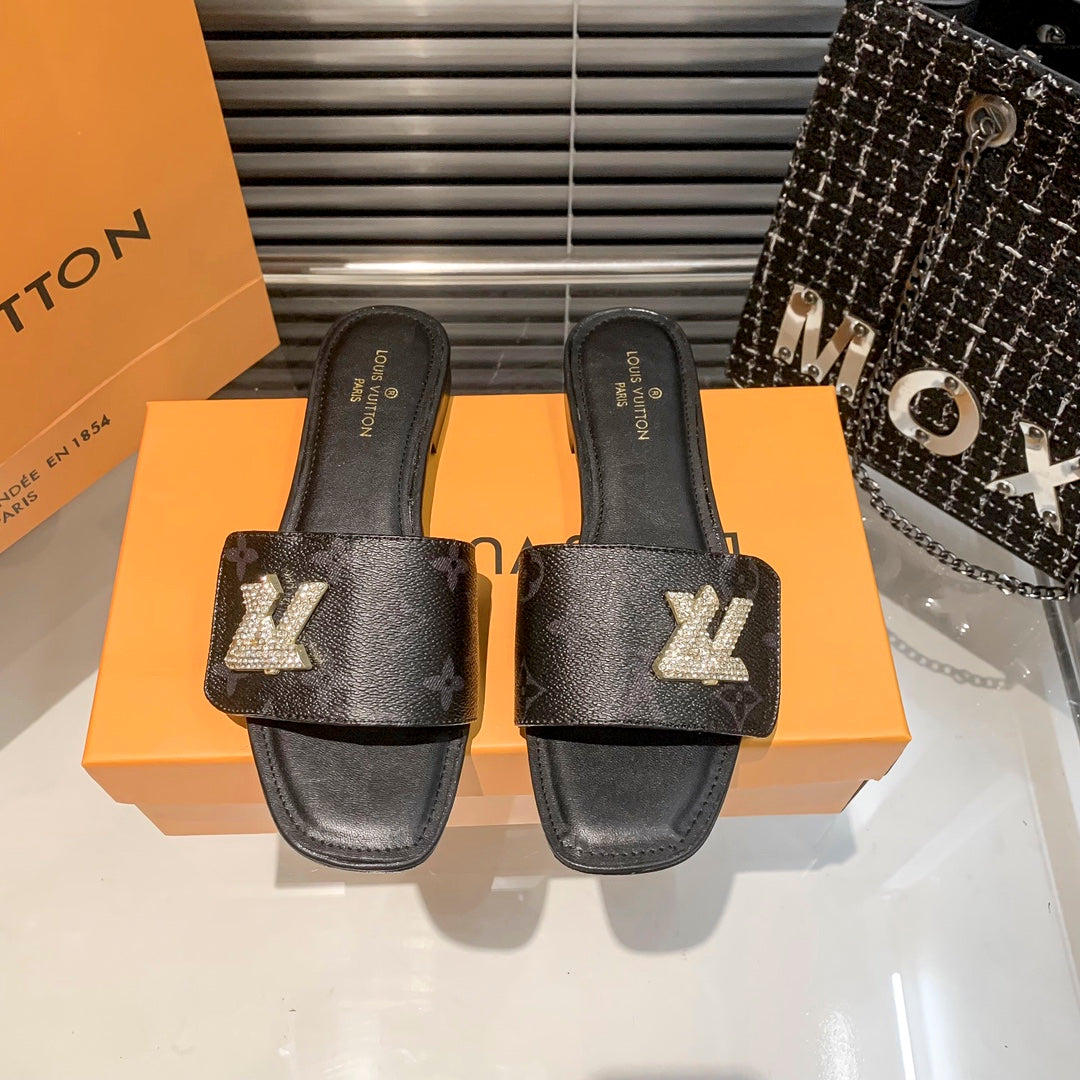 new embossed diamond velcro flat slippers new embossed diamond velcro flat slippers