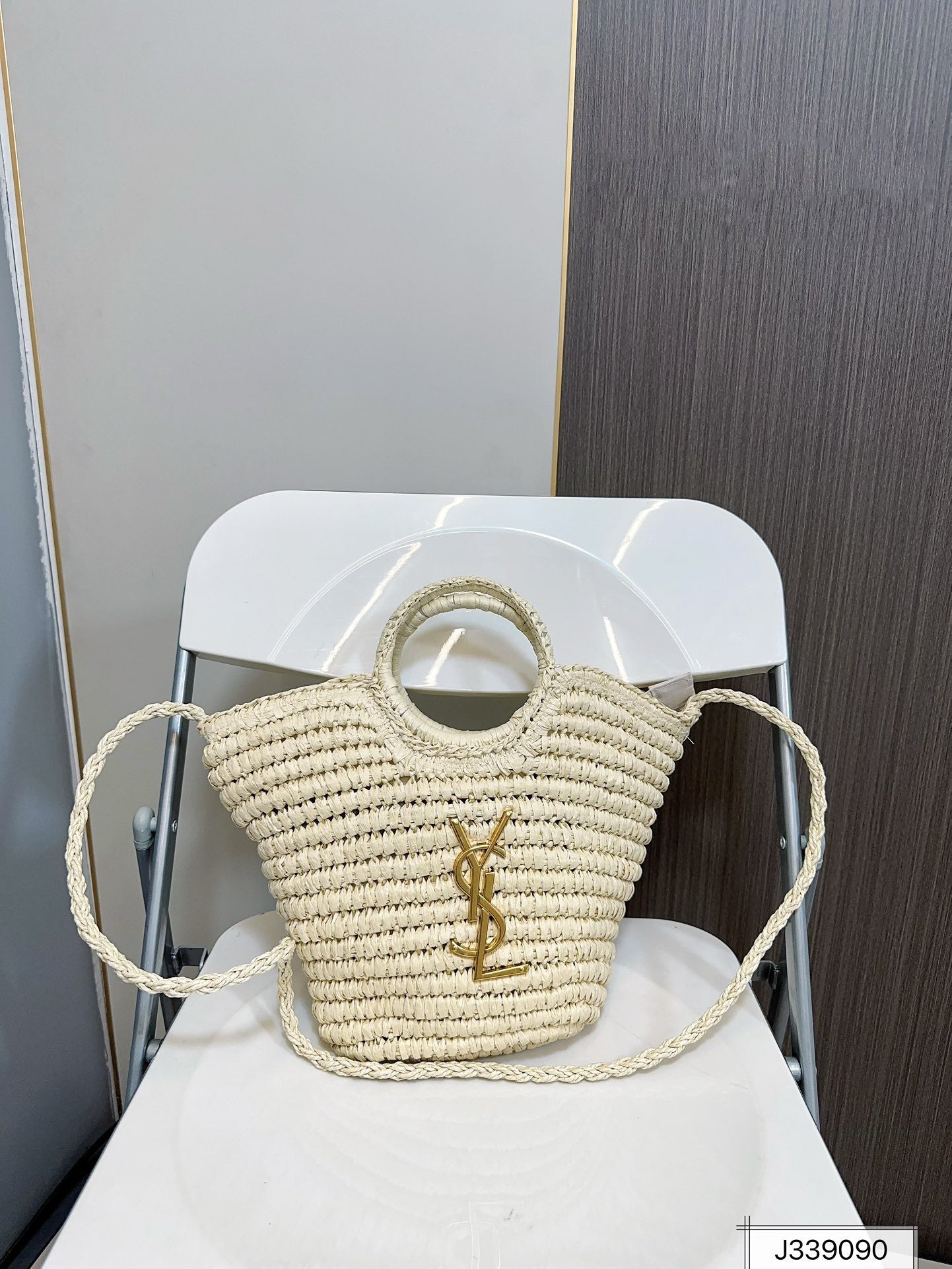 yves saint laurent (ysl)louis vuitton (lv) saint laurent raffia woven tote bag for summer vacation beach 30x20cm yves saint laurent (ysl)louis vuitton (lv) saint laurent raffia woven tote bag for summer vacation beach 30x20cm