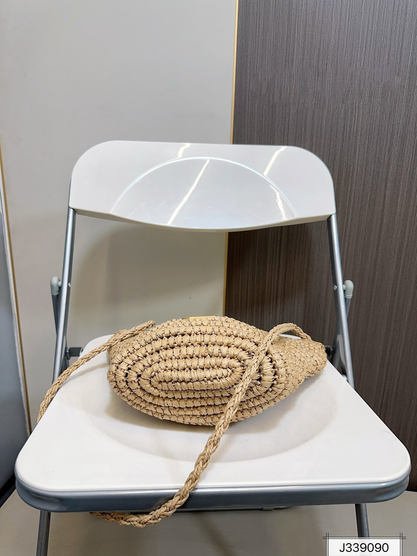 yves saint laurent (ysl)louis vuitton (lv) saint laurent raffia woven tote bag for summer vacation beach 30x20cm yves saint laurent (ysl)louis vuitton (lv) saint laurent raffia woven tote bag for summer vacation beach 30x20cm