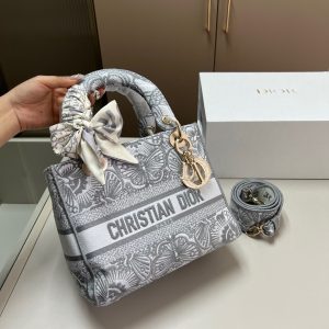 import placeholder for v00001197