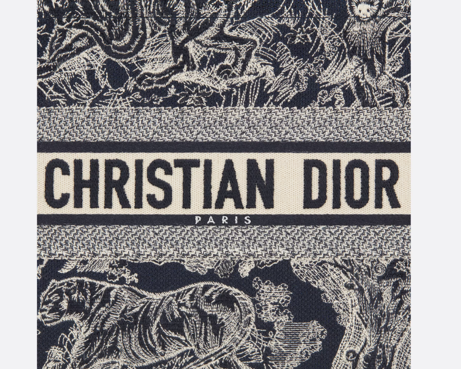 d medium book tote size : 36 x 27.5 x 16.5 cm d medium book tote size : 36 x 27.5 x 16.5 cm