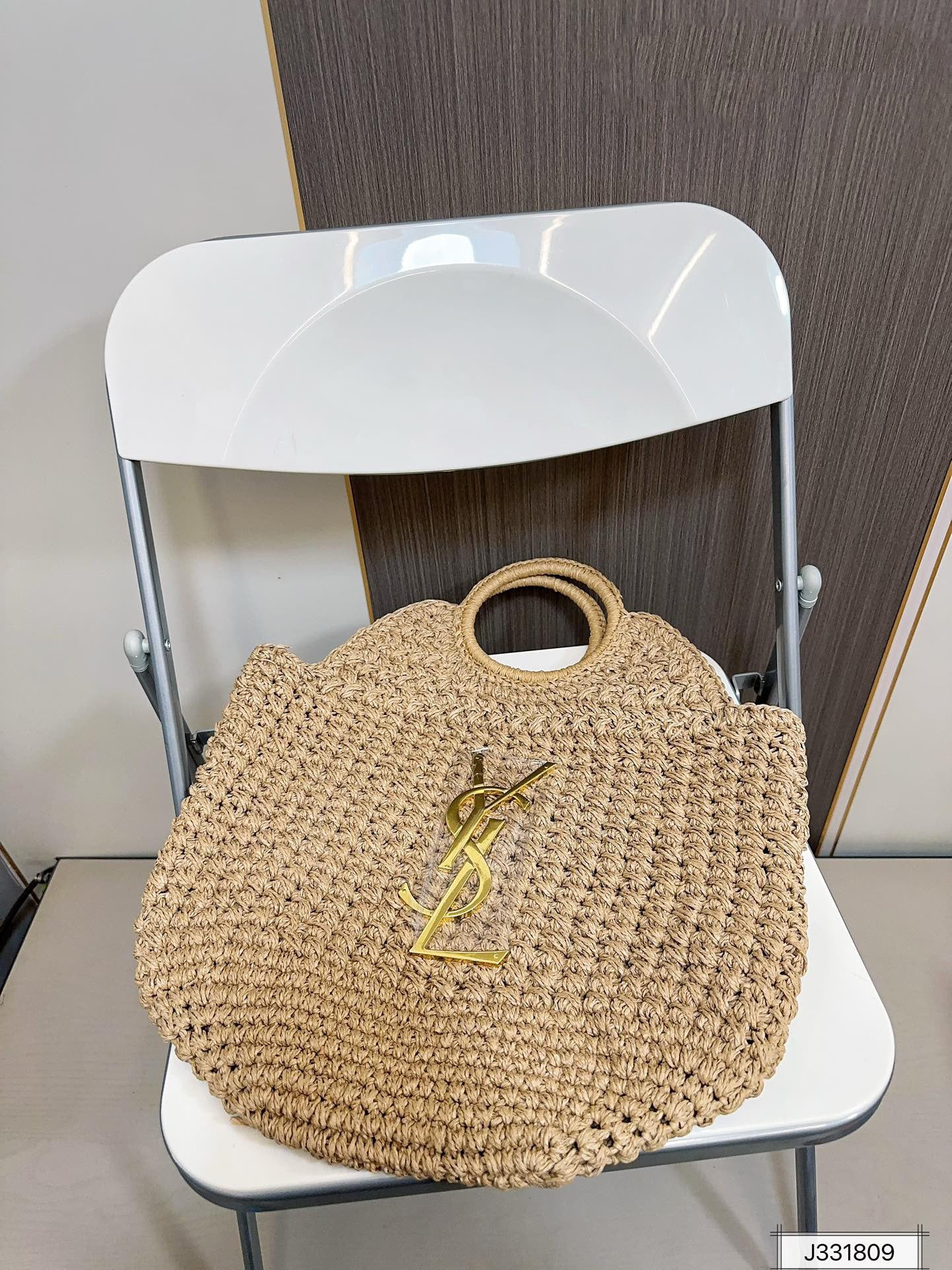 yves saint laurent (ysl)louis vuitton (lv) saint laurent summer raffia tote bag 41x37cm yves saint laurent (ysl)louis vuitton (lv) saint laurent summer raffia tote bag 41x37cm