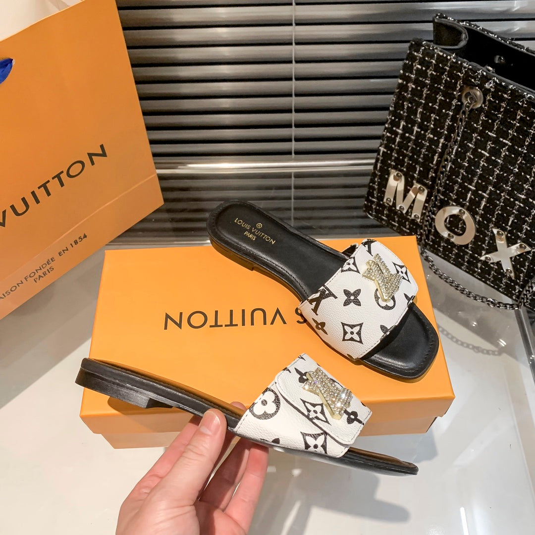 new embossed diamond velcro flat slippers new embossed diamond velcro flat slippers