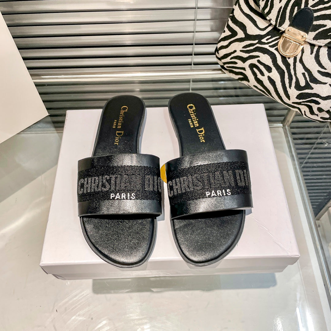 solid colors calfskin and embroidered cotton slippers solid colors calfskin and embroidered cotton slippers